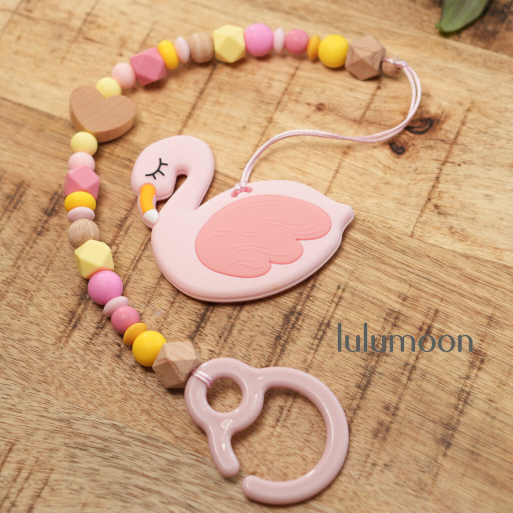 Lote de productos TROPI, compuesto por diversos accesorios de alta calidad para el cuidado y bienestar de bebé y familia.